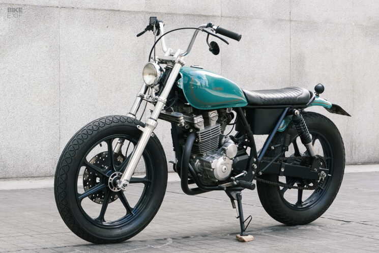 Brat style Honda CBX250 Twister by Karma Motocicletas