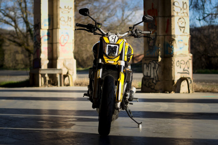 Yamaha XJR1300 street tracker by Tumulte