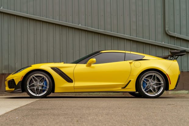 1,400-Mile 2019 Chevrolet Corvette ZR1 Coupe 3ZR ZTK 7-Speed