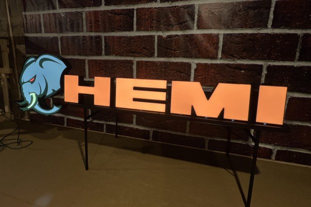 No Reserve: Illuminated Hemi Sign