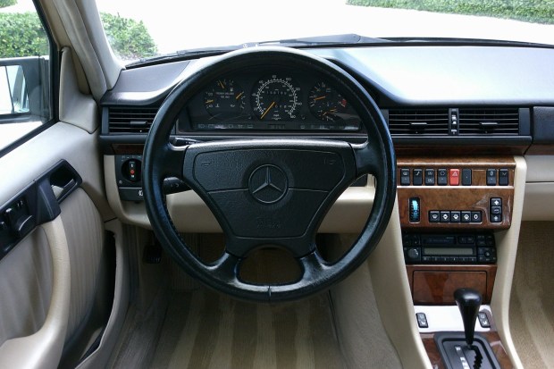 No Reserve: 1994 Mercedes-Benz E500