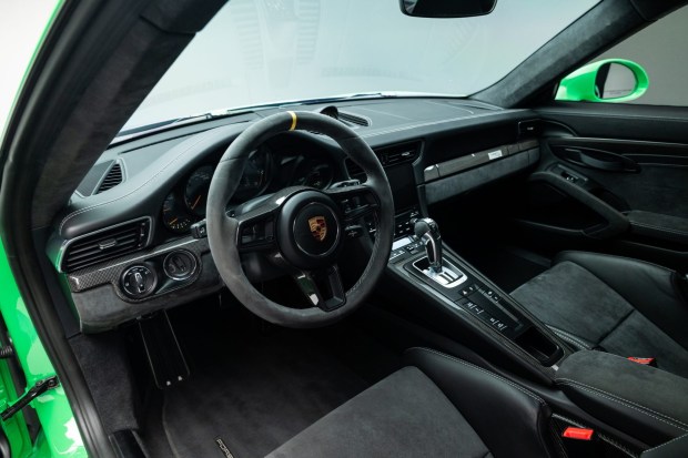 Signal Green 2018 Porsche 911 GT2 RS Weissach