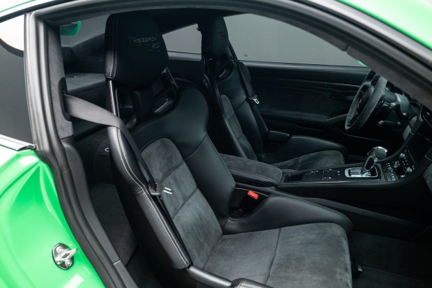 Signal Green 2018 Porsche 911 GT2 RS Weissach